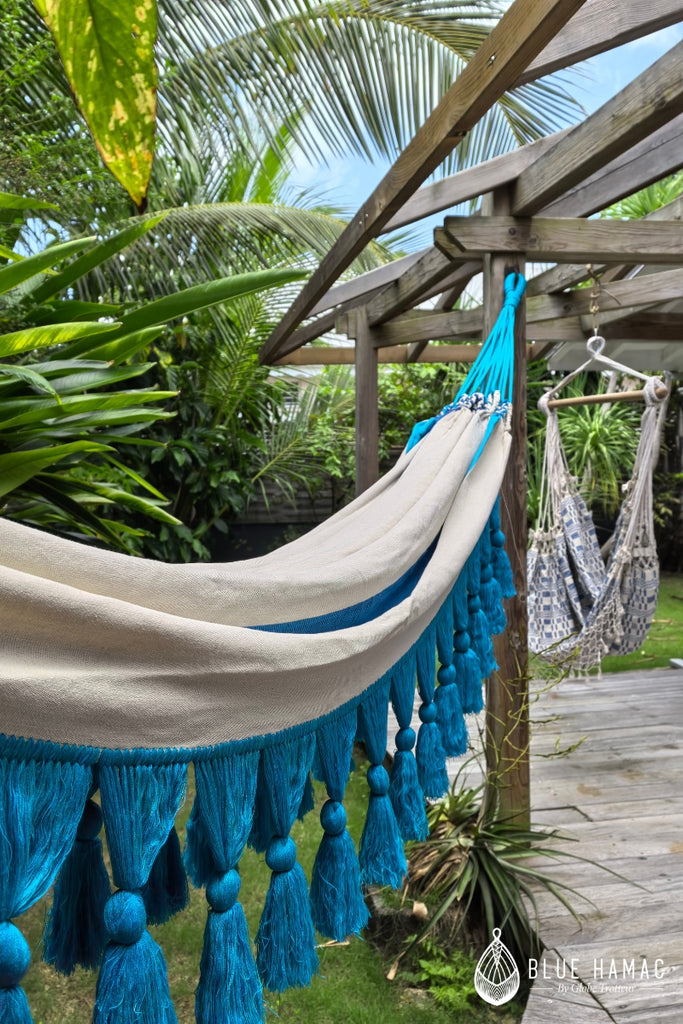 hamac colombien elegant magnifique beige et bleu turquoise et bleu foncé franges pompons grand modèle 100% coton